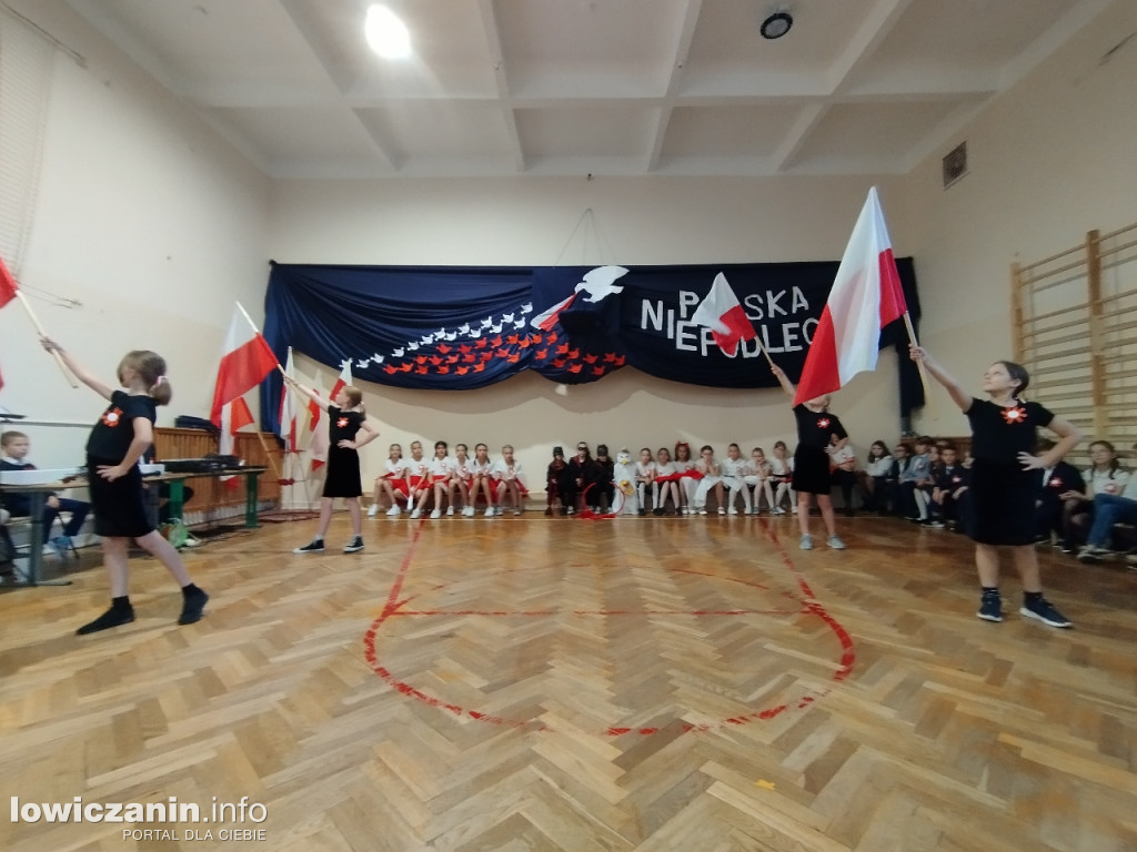 Akademia z okazji Dnia Niepodległości w SP 1
