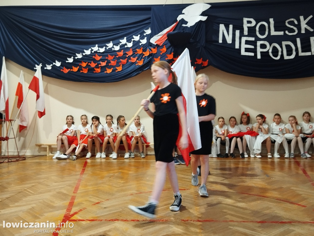 Akademia z okazji Dnia Niepodległości w SP 1