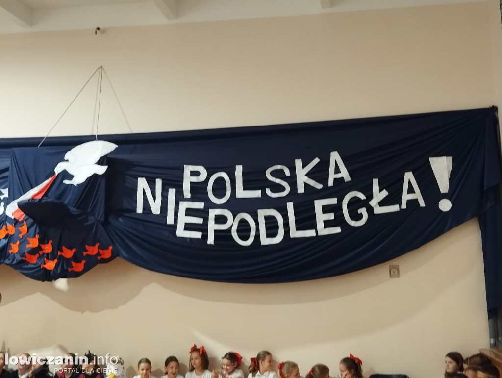 Akademia z okazji Dnia Niepodległości w SP 1