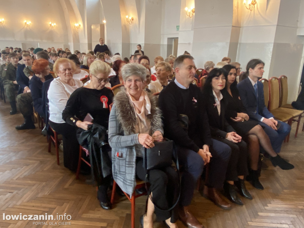105. rocznica odzyskania przez Polskę Niepodległości i święto szkoły ZST w Łowiczu