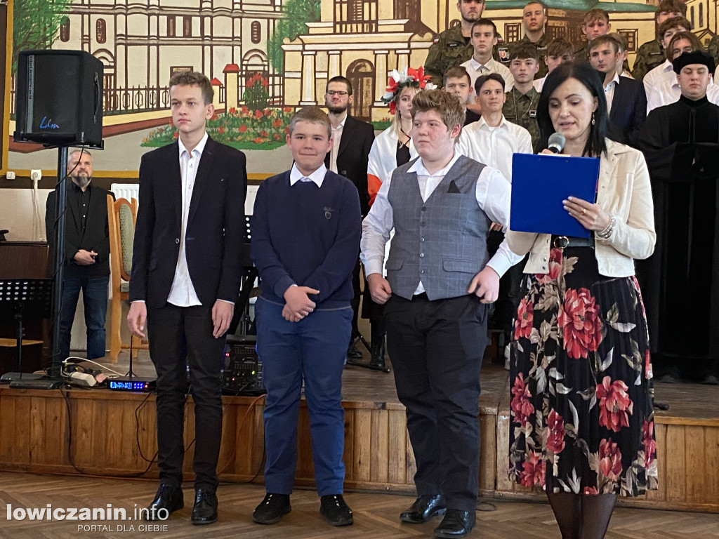 105. rocznica odzyskania przez Polskę Niepodległości i święto szkoły ZST w Łowiczu