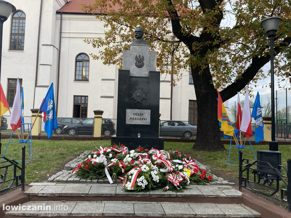 105. rocznica odzyskania przez Polskę Niepodległości i święto szkoły ZST w Łowiczu