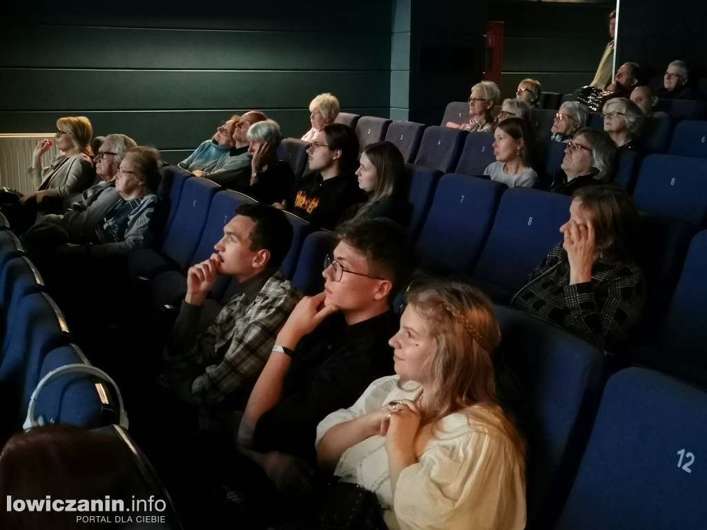 Niemy film z muzyką na żywo w kinie Fenix