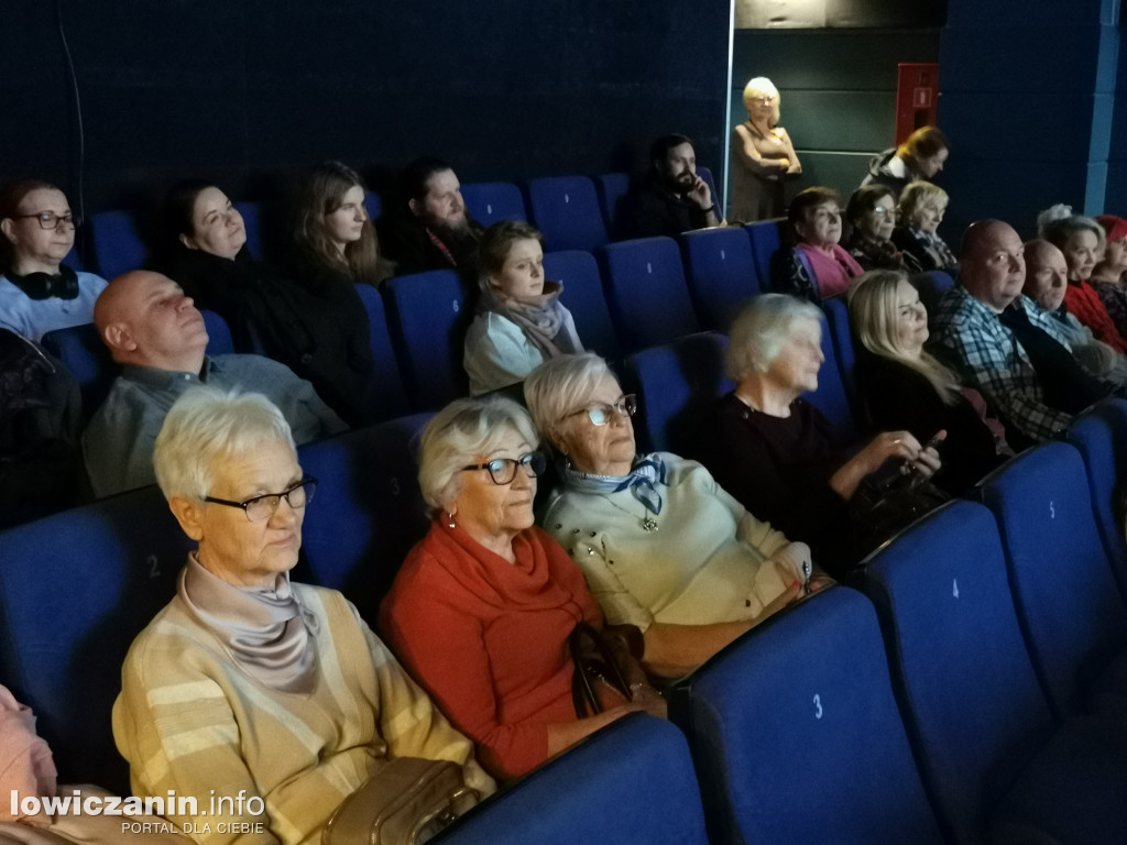 Niemy film z muzyką na żywo w kinie Fenix