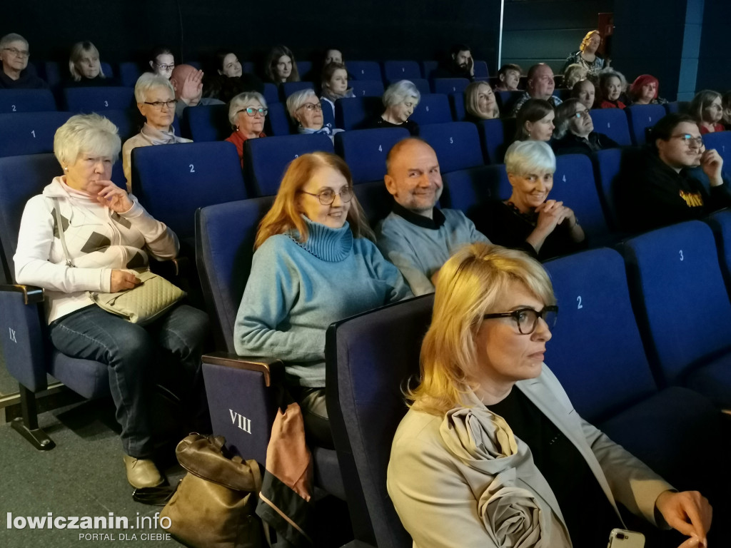 Niemy film z muzyką na żywo w kinie Fenix