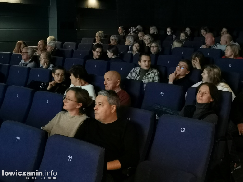 Niemy film z muzyką na żywo w kinie Fenix