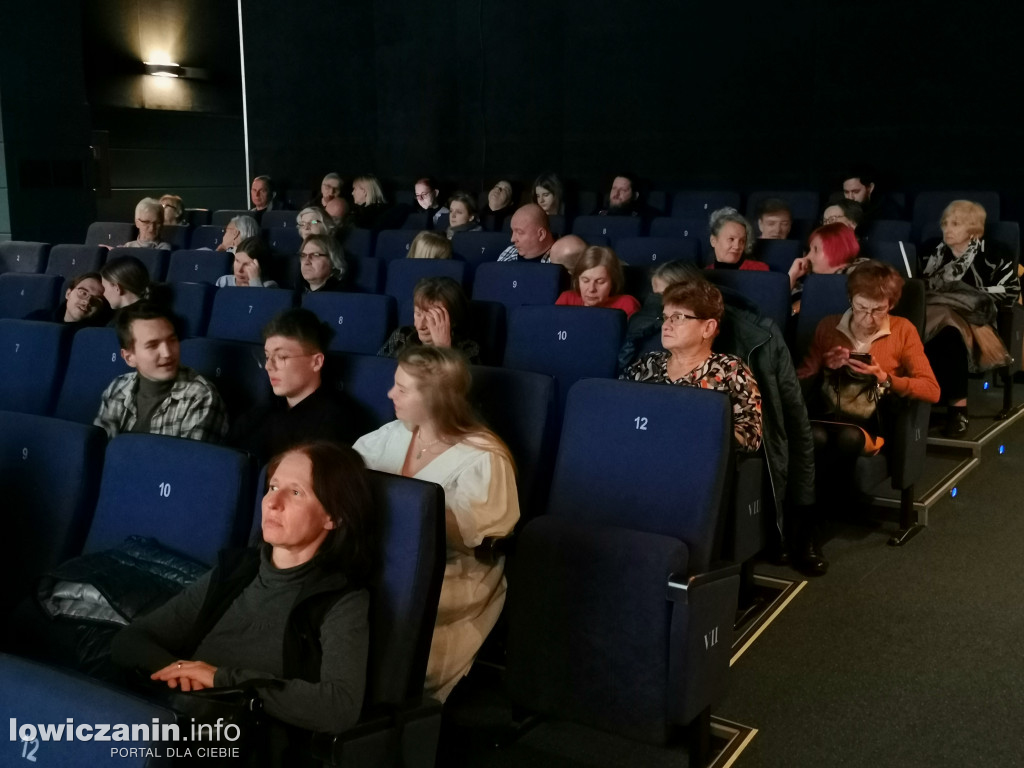 Niemy film z muzyką na żywo w kinie Fenix