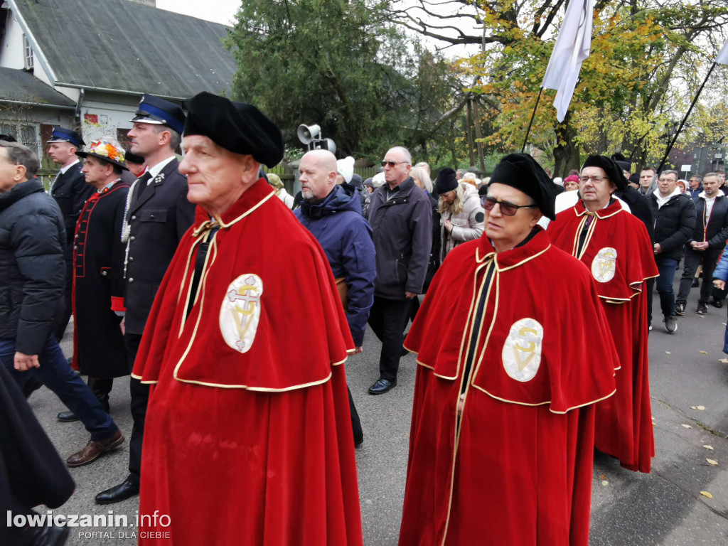 Procesja z relikwiami św. Wiktorii w Łowiczu