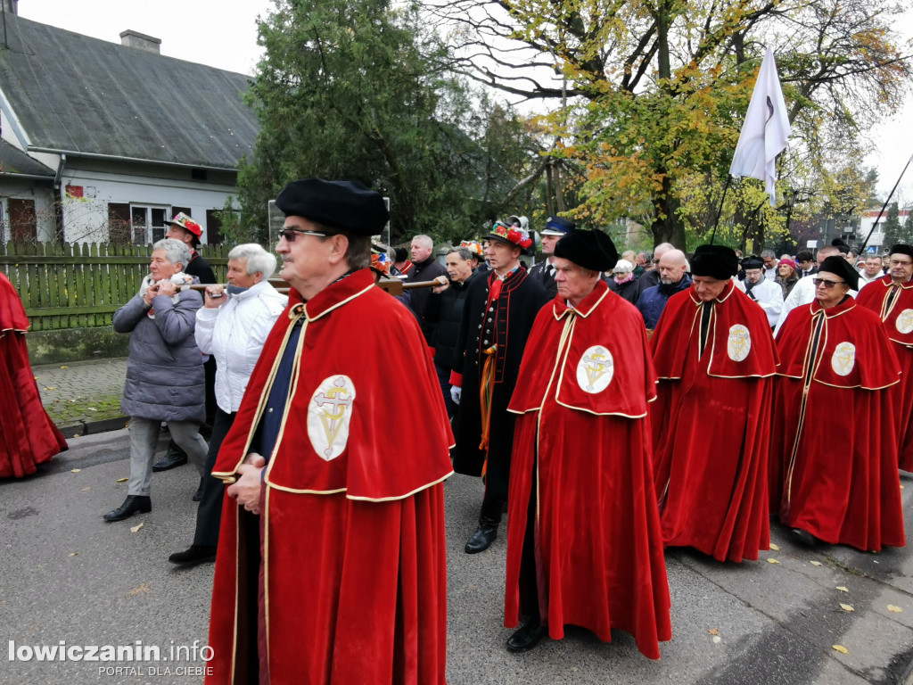 Procesja z relikwiami św. Wiktorii w Łowiczu