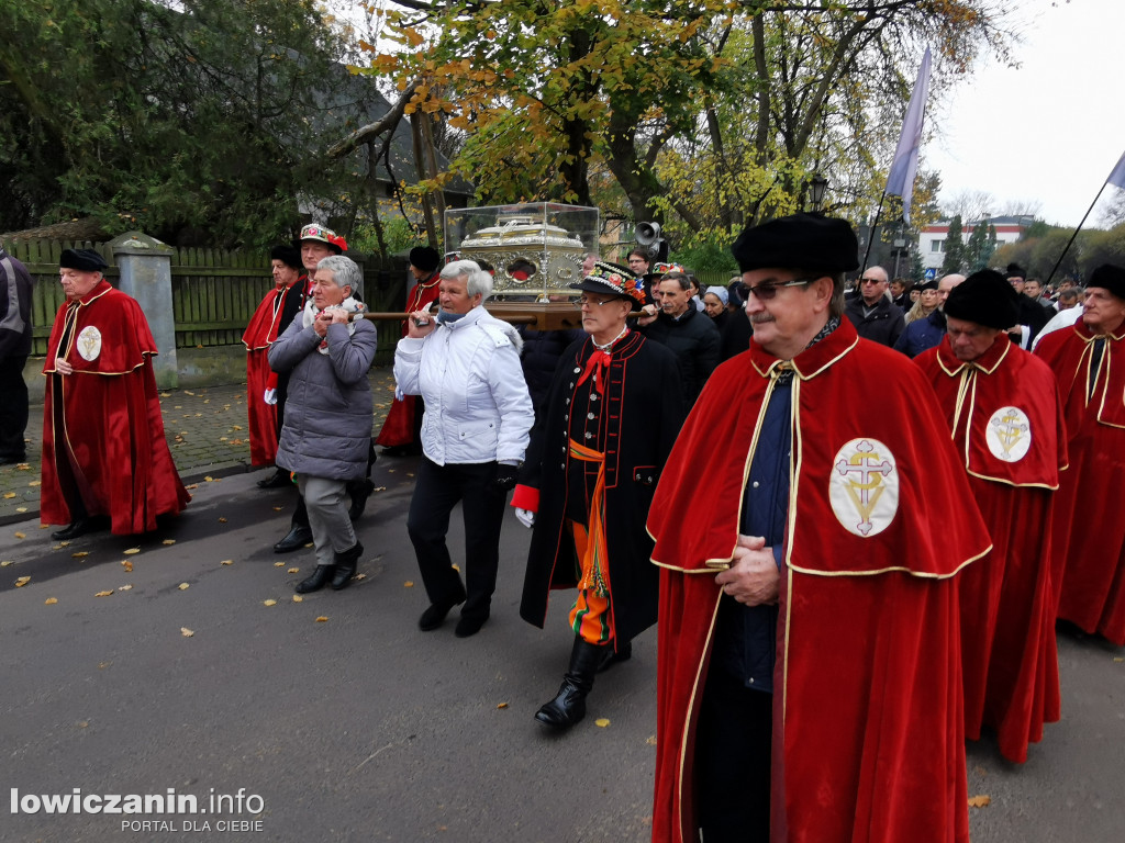 Procesja z relikwiami św. Wiktorii w Łowiczu