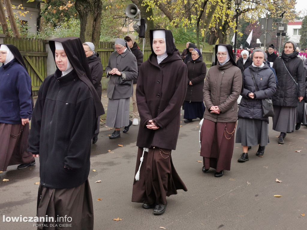 Procesja z relikwiami św. Wiktorii w Łowiczu