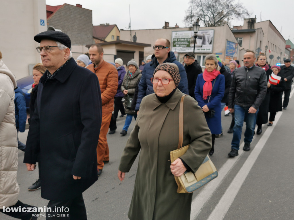 Procesja z relikwiami św. Wiktorii w Łowiczu