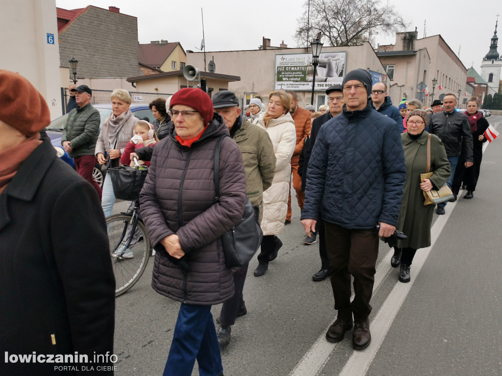 Procesja z relikwiami św. Wiktorii w Łowiczu