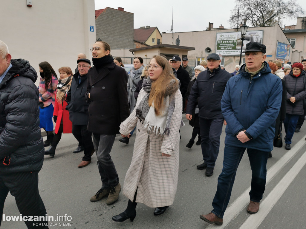 Procesja z relikwiami św. Wiktorii w Łowiczu
