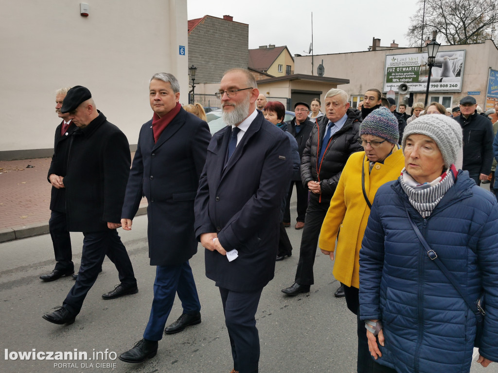 Procesja z relikwiami św. Wiktorii w Łowiczu