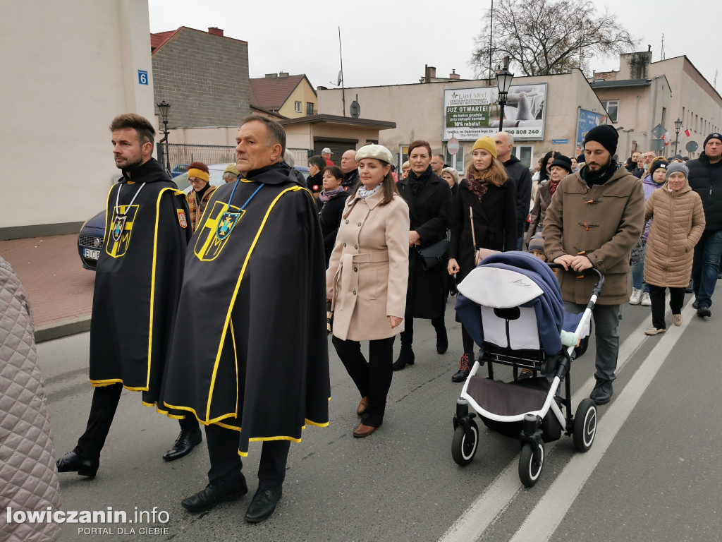 Procesja z relikwiami św. Wiktorii w Łowiczu