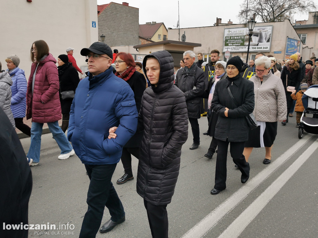 Procesja z relikwiami św. Wiktorii w Łowiczu