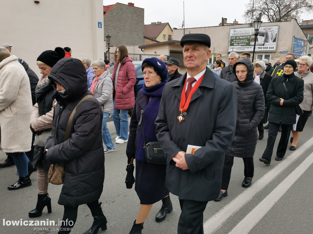 Procesja z relikwiami św. Wiktorii w Łowiczu
