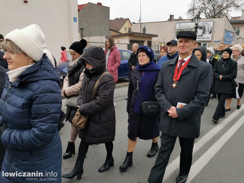 Procesja z relikwiami św. Wiktorii w Łowiczu
