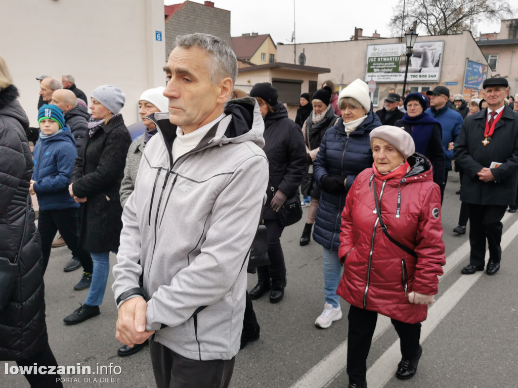 Procesja z relikwiami św. Wiktorii w Łowiczu