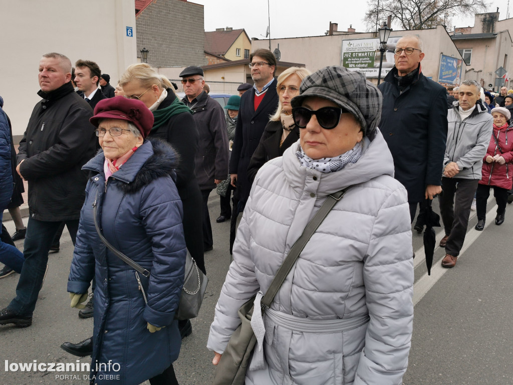 Procesja z relikwiami św. Wiktorii w Łowiczu