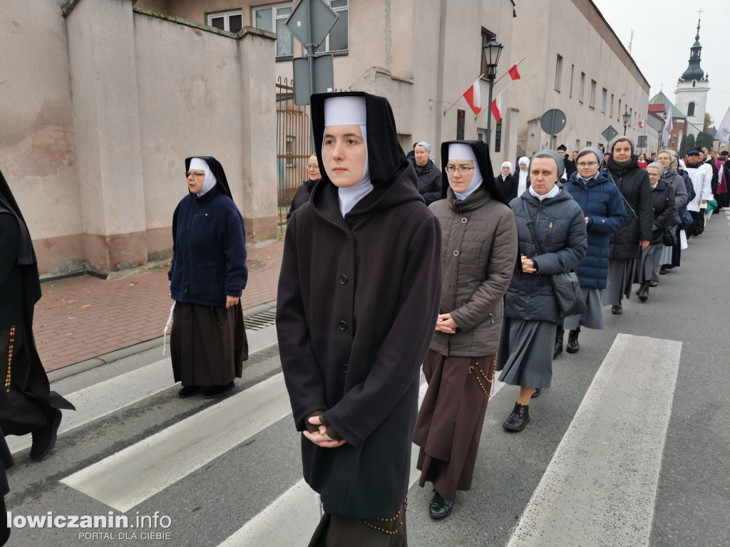 Procesja z relikwiami św. Wiktorii w Łowiczu