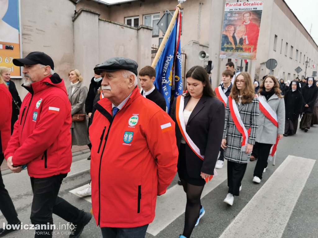 Procesja z relikwiami św. Wiktorii w Łowiczu