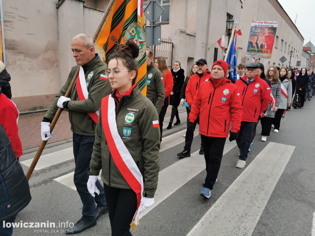 Procesja z relikwiami św. Wiktorii w Łowiczu