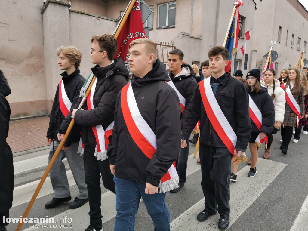 Procesja z relikwiami św. Wiktorii w Łowiczu