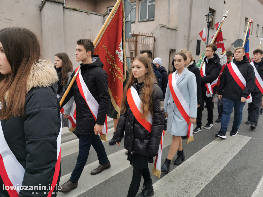 Procesja z relikwiami św. Wiktorii w Łowiczu