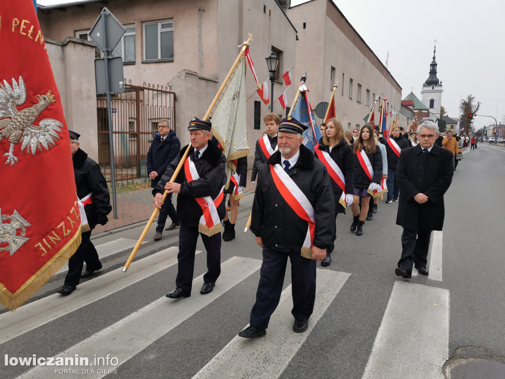 Procesja z relikwiami św. Wiktorii w Łowiczu