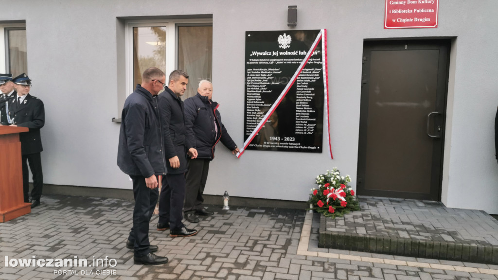 W Chąśnie Drugim odsłonięto pamiątkową tablicę