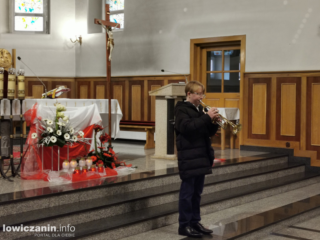 Przedstawienie uczniów w kościele na Korabce