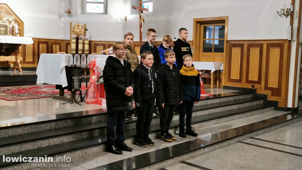 Przedstawienie uczniów w kościele na Korabce