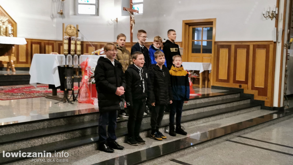 Przedstawienie uczniów w kościele na Korabce