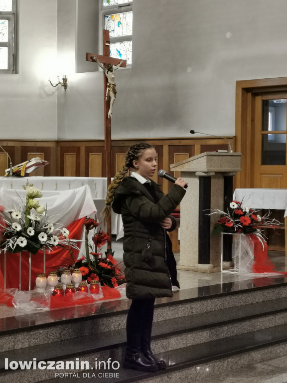 Przedstawienie uczniów w kościele na Korabce