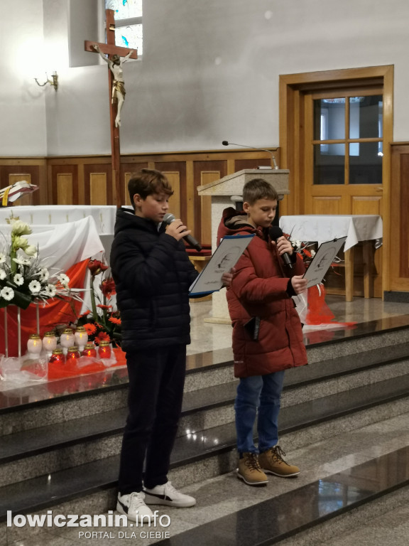 Przedstawienie uczniów w kościele na Korabce