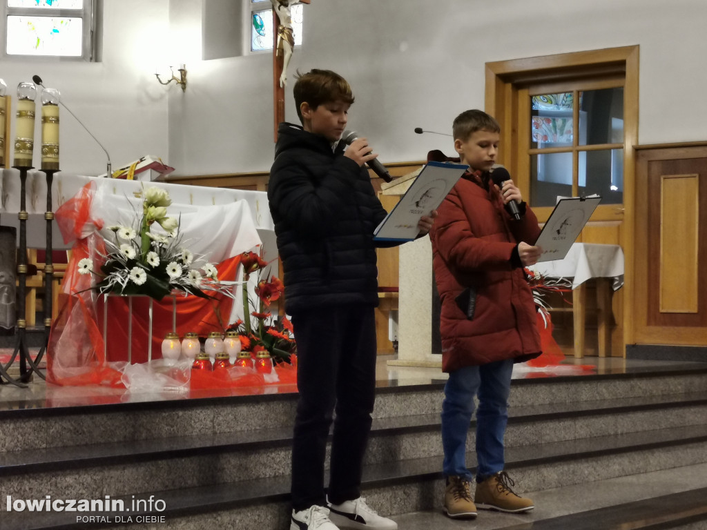 Przedstawienie uczniów w kościele na Korabce