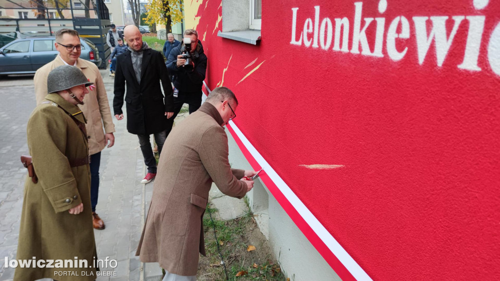 Fotorealcja z odsłonięcia muralu na Kostce
