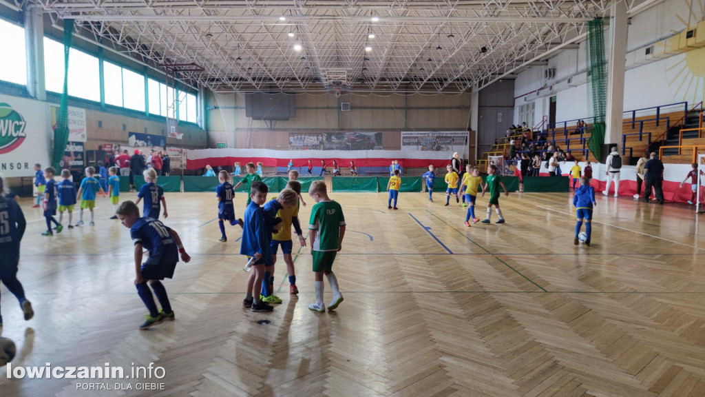 Fotorealcja z odsłonięcia muralu na Kostce