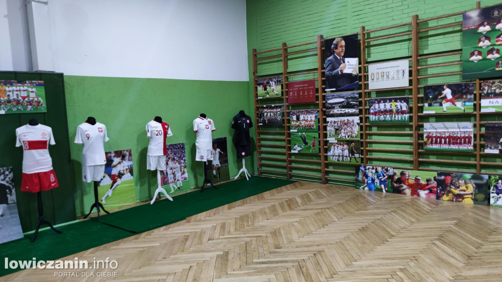 Fotorealcja z odsłonięcia muralu na Kostce