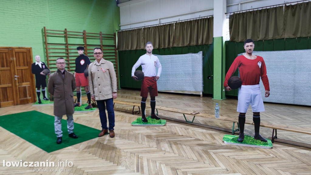 Fotorealcja z odsłonięcia muralu na Kostce
