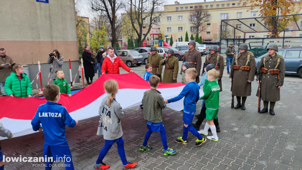 Fotorealcja z odsłonięcia muralu na Kostce