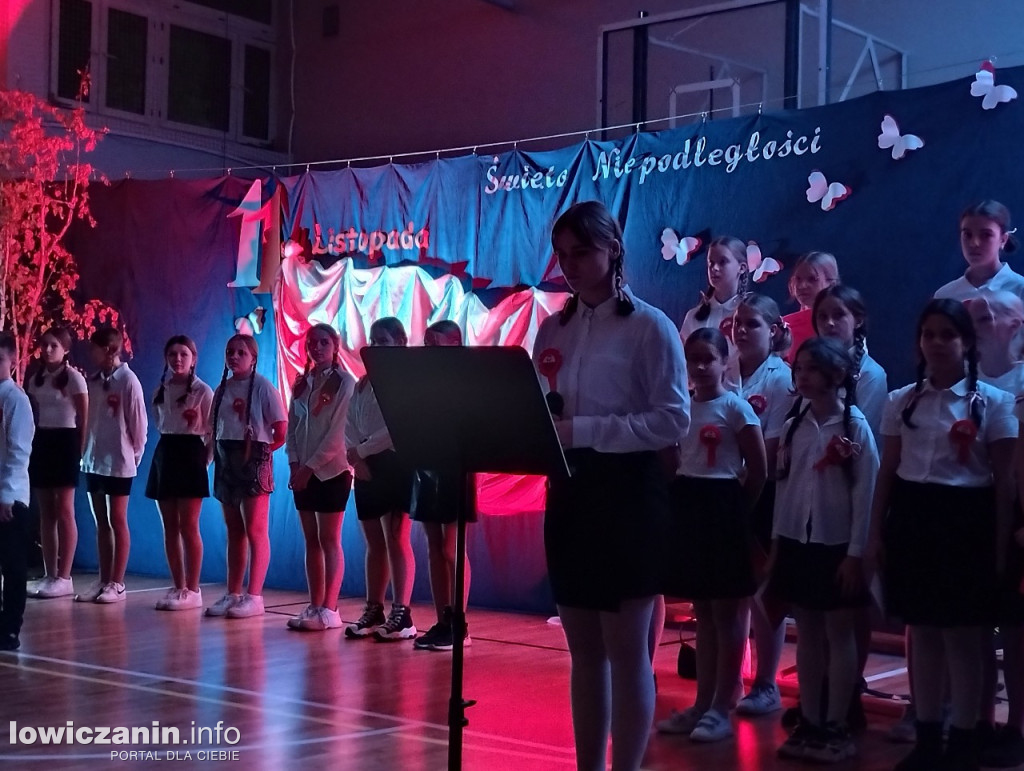 Łowicz. Wieczór patriotyczny w SP 4