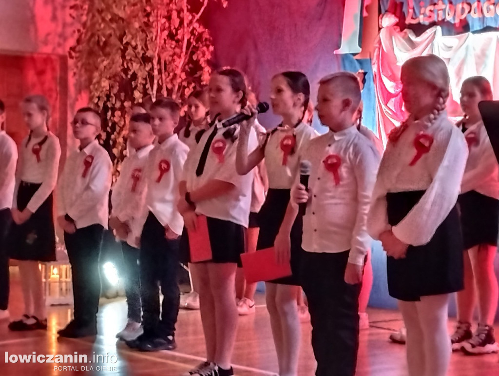 Łowicz. Wieczór patriotyczny w SP 4