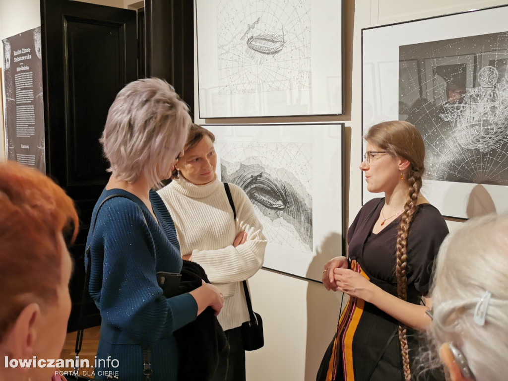 Wystawa Karoliny Zimnej - Stelmaszewskiej w łowickim muzeum