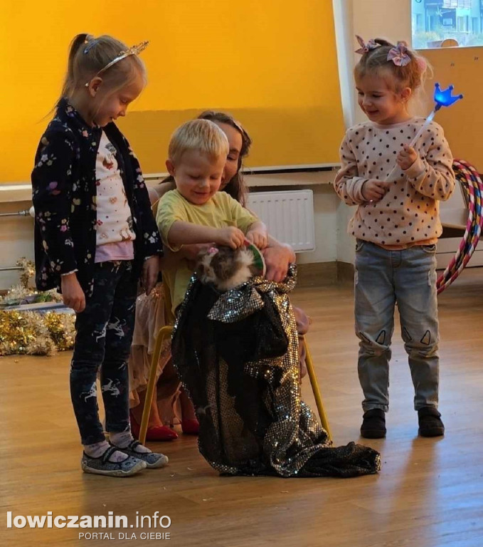 Cyrk w przedszkolu Jaś i Małgosia