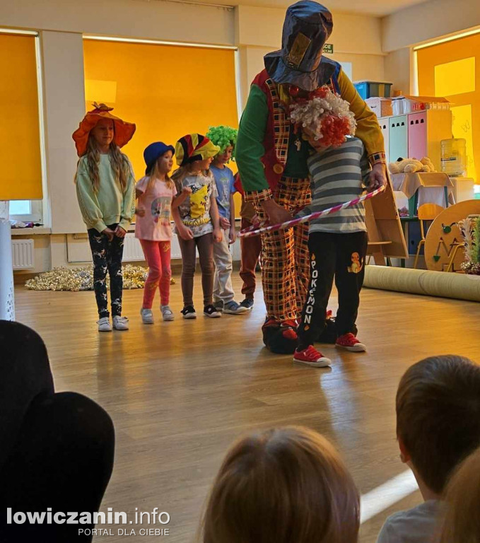 Cyrk w przedszkolu Jaś i Małgosia