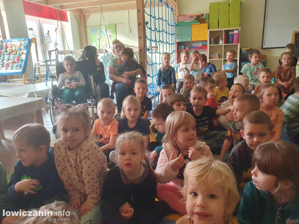Cyrk w przedszkolu Jaś i Małgosia