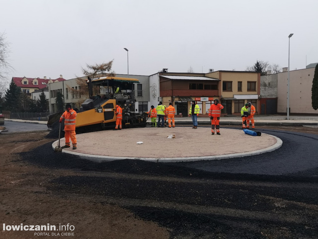Zbrojenie płyty mostu zakończone, czas na beton